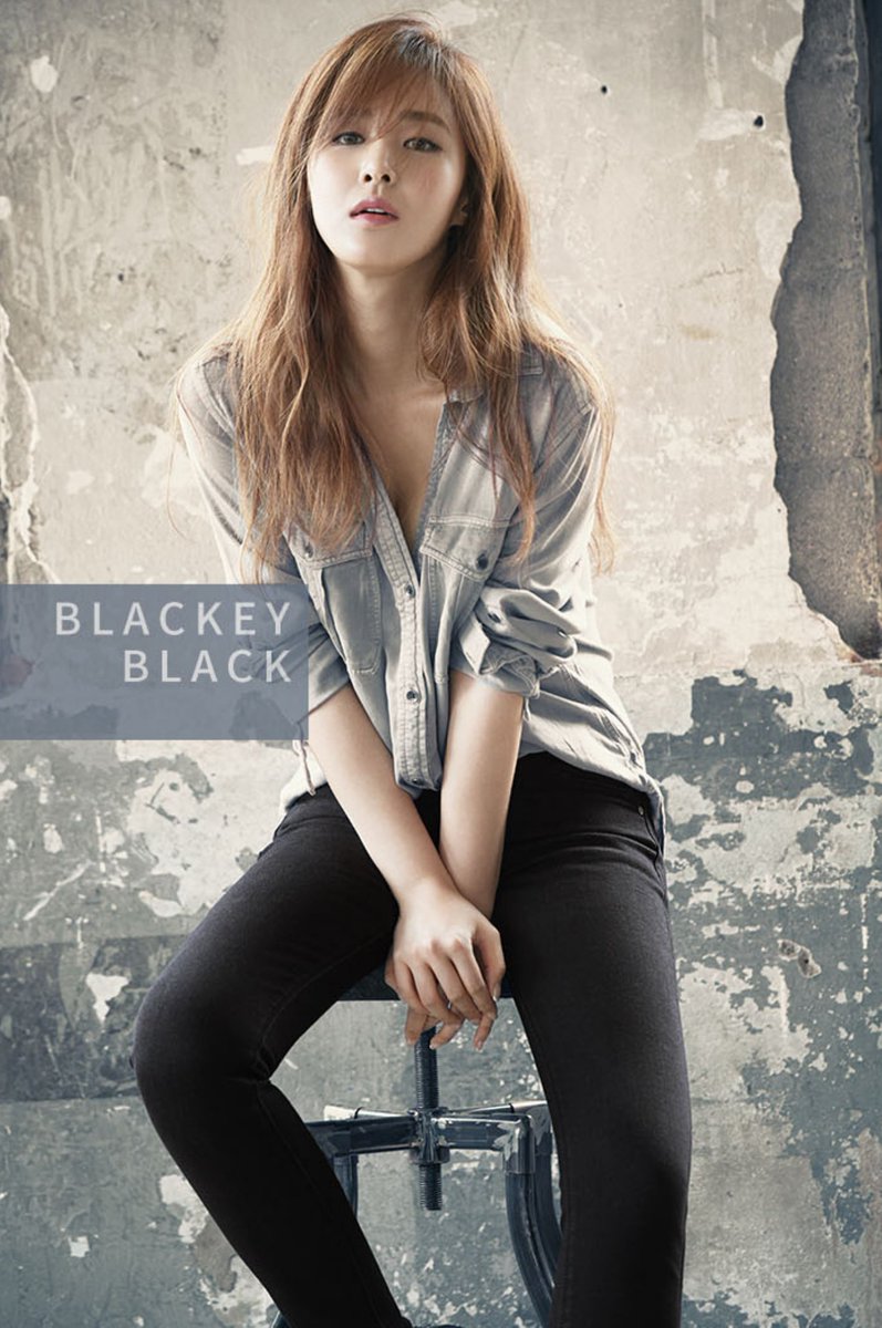[OTHER][25-08-2016]Yuri trở thành người mẫu mới cho Dòng Jeans - "블라키/BLACKEY" Cyan7-7VEAAzGDN