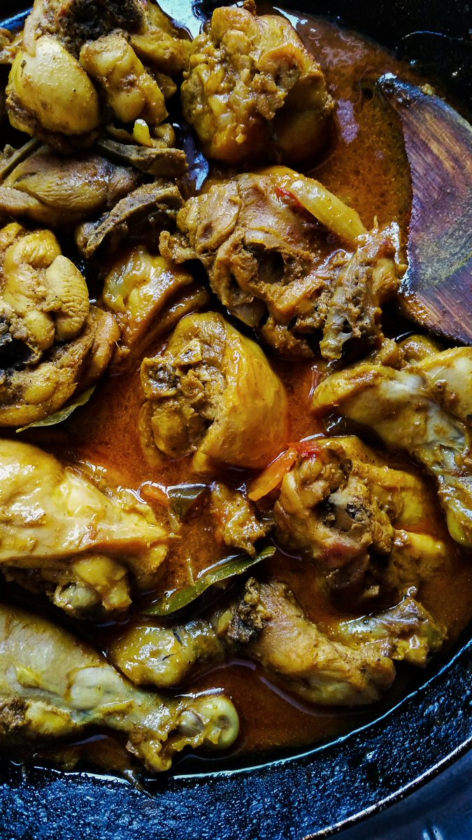 PeachyTales's tweet image. My succulent #Tumeric #Chicken #Curry has been a crowd pleaser last night😚 #mauritianfood #MyMauritius @airmauritius