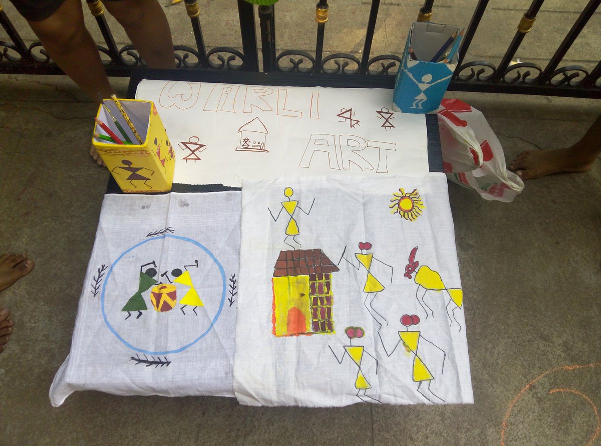 SmithaBijoy1's tweet photo. Warli Art ..in different forms... https://t.co/DBwdR7C3HK