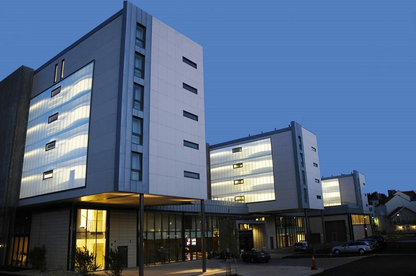 Danpal_LA's tweet photo. Why Danpal’s #Polycarbonate Panels Are the Premier Choice for So Many #Architects . #translucentfacade https://t.co/41aQfrBrXn https://t.co/BuY9uq1n7U