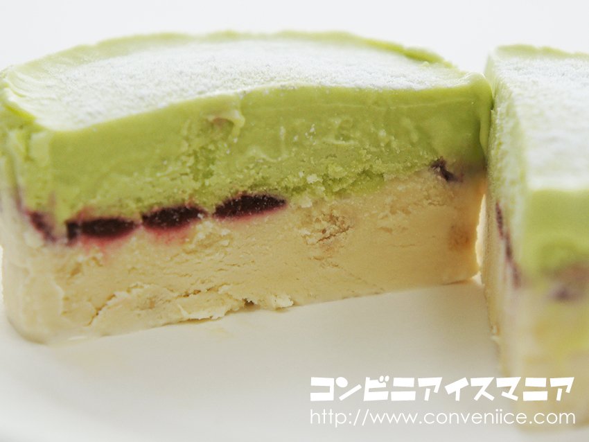 icemania's tweet photo. 【アイスレビュー】ついに本日発売！ピスタチオ好きはお見逃しなく♪ ハーゲンダッツ『Spécialité（スペシャリテ）ピスタチオ ベリー』→ https://t.co/mJGmhr24Le 

今日からコンビニ店頭に並んでます！デザートにいかがですか？
#冬アイス #アイスマニア https://t.co/VTd8rcdmVv