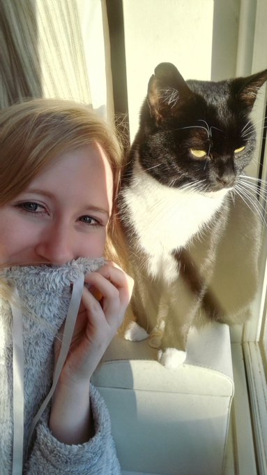 Snuggling with my kitty in my fuzzy jumper,l, today's a snuggle day! https://t.co/nZ0Bwyw9Cd<a href="/tag/bottomsup"class="tags"><span>#bottomsup</span></a>