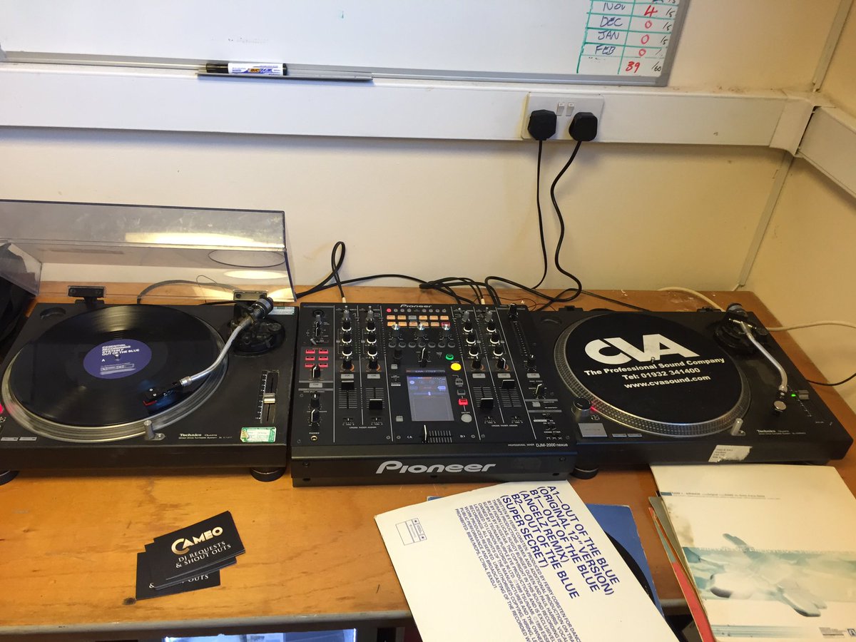 zac_much's tweet photo. New addition to my office now accepting free lessons gents @DJDanHarding @DJJamie_G @djsammytuk @djhogster https://t.co/ewGSH3wvAB