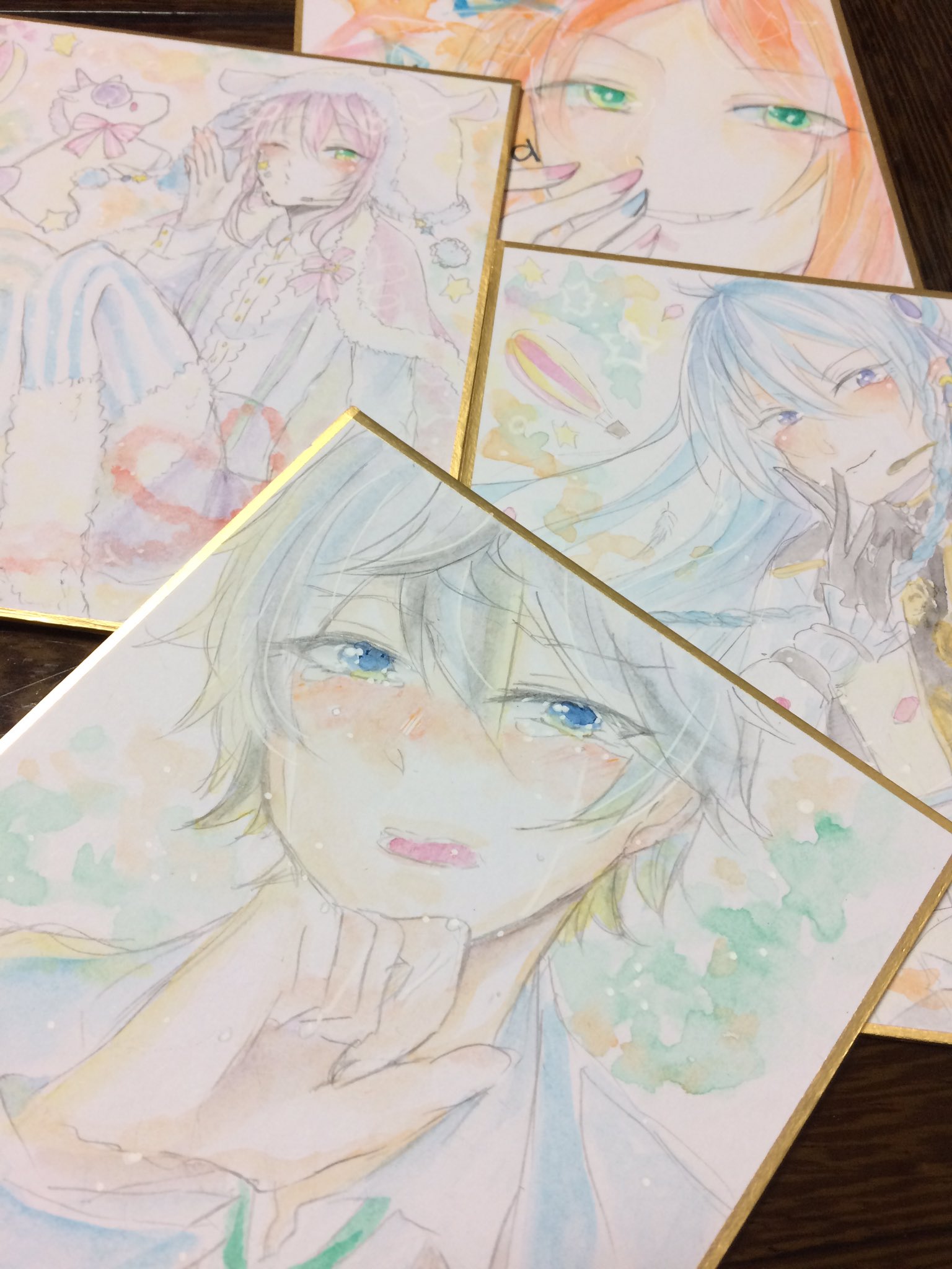 なっつ Auf Twitter 水彩 パレットは基本洗いません 絵の具も中 高校のときの残り 高いやつは知らない 筆は押すと水が出てくる素敵なやつ と 水彩色鉛筆です たまにしか使わない 練り消しさんはラフを薄くしてシャーペンでペン入れするときとかに使います