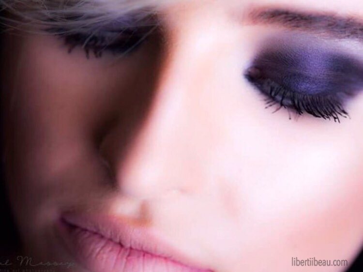 libertiibeauMUA's tweet image. Winter richness from #promakeupartist @trixielulabelle #deeptones #dense #colour #eyebrowlove #softskin #romance #flawless #keepinitreal