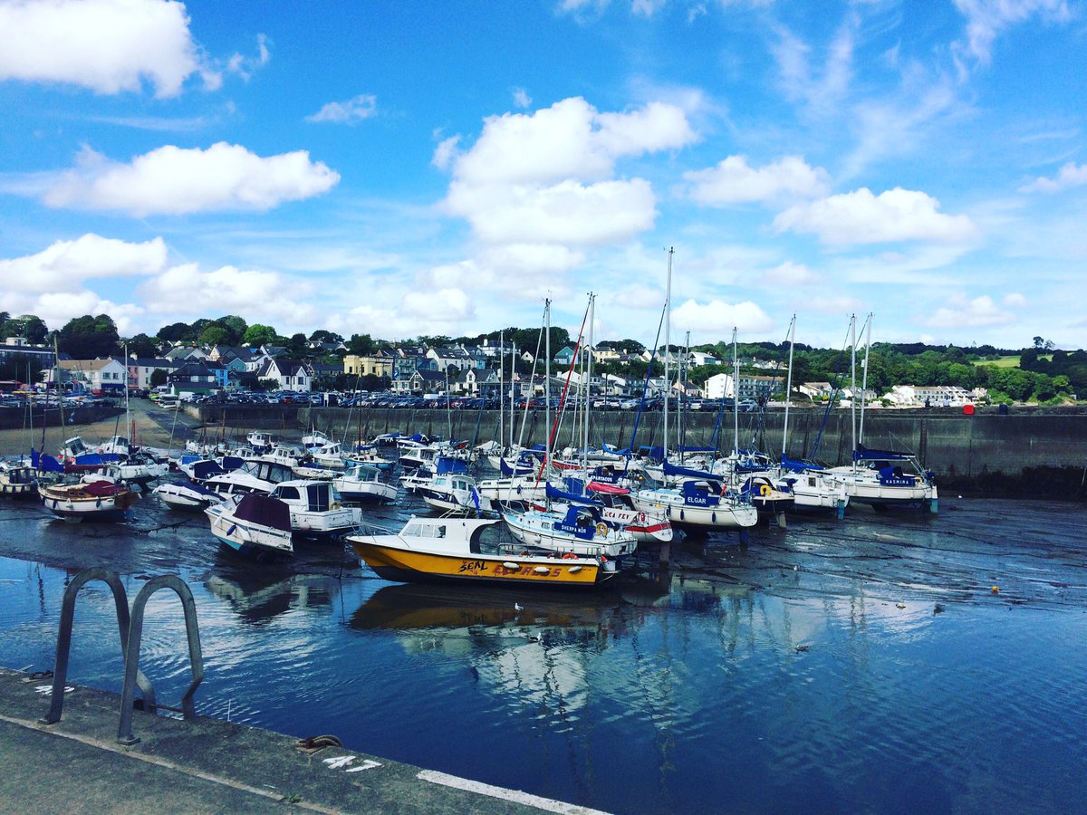 AlbatrossM6's tweet photo. The freshest waters give the freshest fish... &amp; boy do we catch good sea bass! Last couple of weeks on the boat now. #EatMoreFish #eatlocal https://t.co/uMaXuP34FP