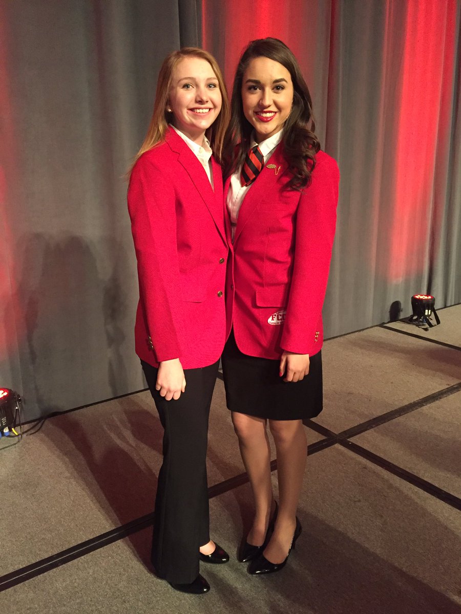 fcclafirstvp's tweet photo. I give red because every leader deserves the chance to wear red in 2018! Why do you give red? #GivingRedTuesday #WhyIGiveRed https://t.co/CJ41a731pt
