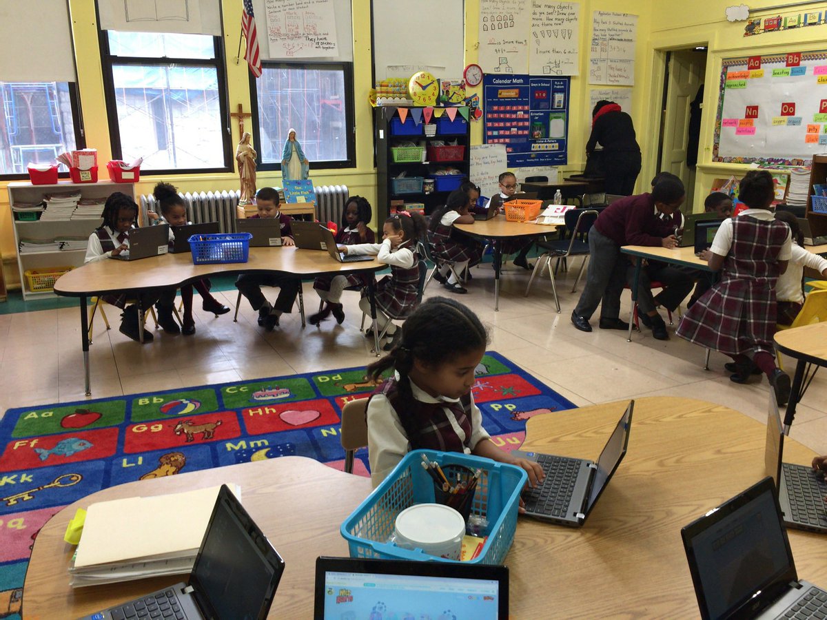 mrinjoy7's tweet image. Skill building in 1st grade with #chromebooks #kidcoding #edtech #steam
