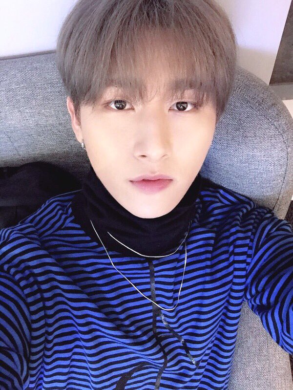 MonstaXth_'s tweet photo. (แปล) 161129 MX_Talk Tok Fancafe Update #아이엠 #IM

พวกคุณทุกคนคิดถึงผมกันอยู่ล่ะสินะ https://t.co/d0LwlGRVDS