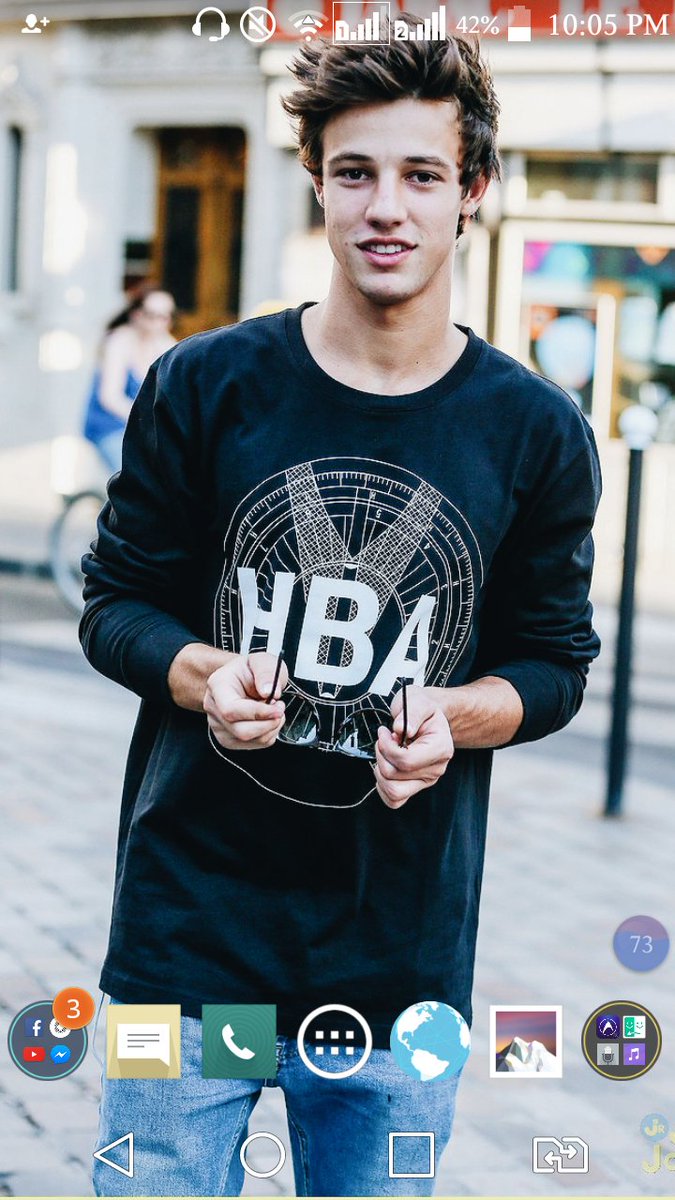 itsMeHannahBibi's tweet photo. my new wallpaper sorry im just a big fan😍😍#cam #smile #camerondallas https://t.co/Jb5HqsAh3s