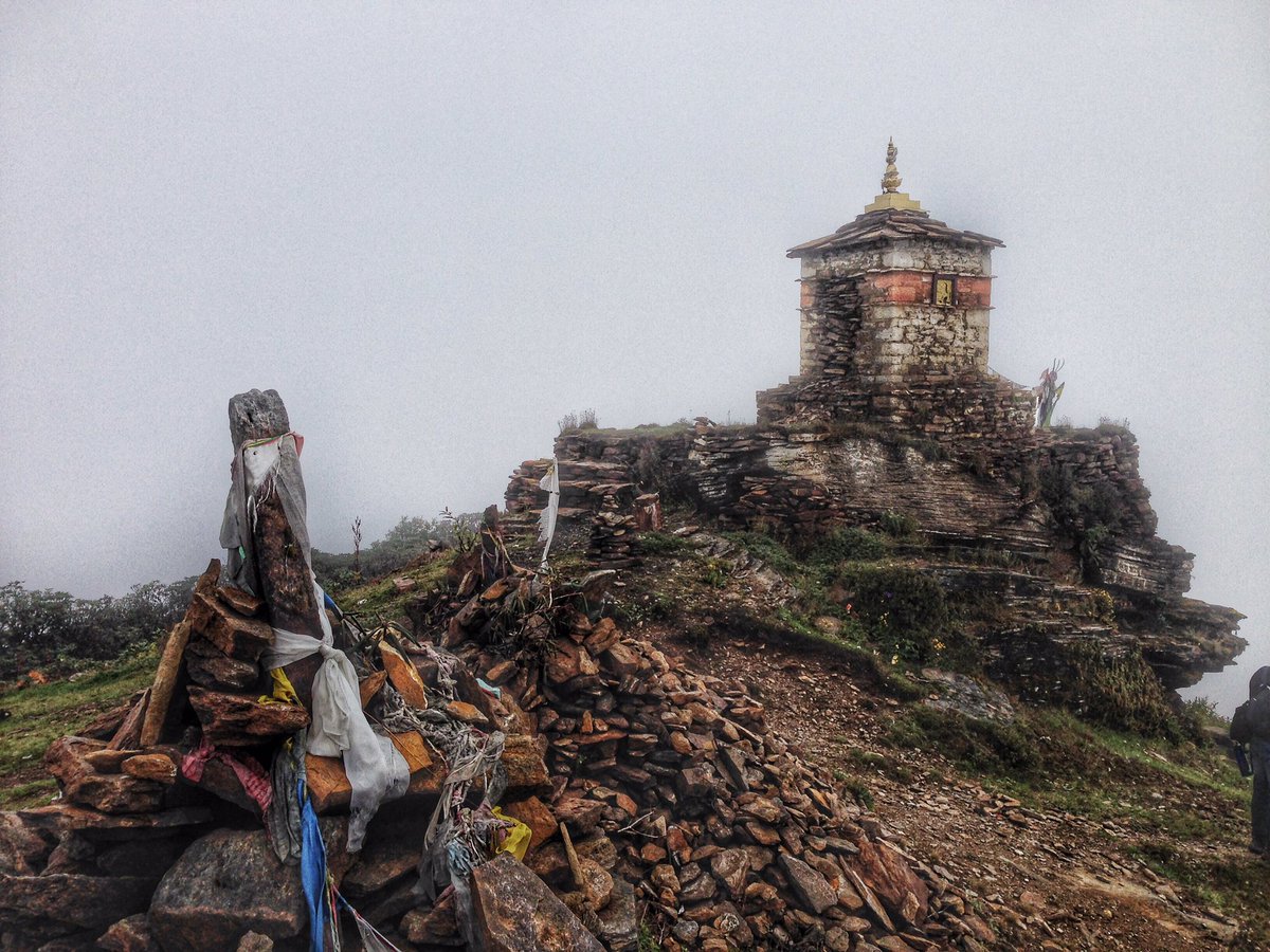 EaseIndiaTravel's tweet photo. Just another beautiful #mountain pass on the #drukpath #trek in #Bhutan @tourismbhutan #travelphotography #ttot #TravelTuesday https://t.co/ieJsNlYqzM