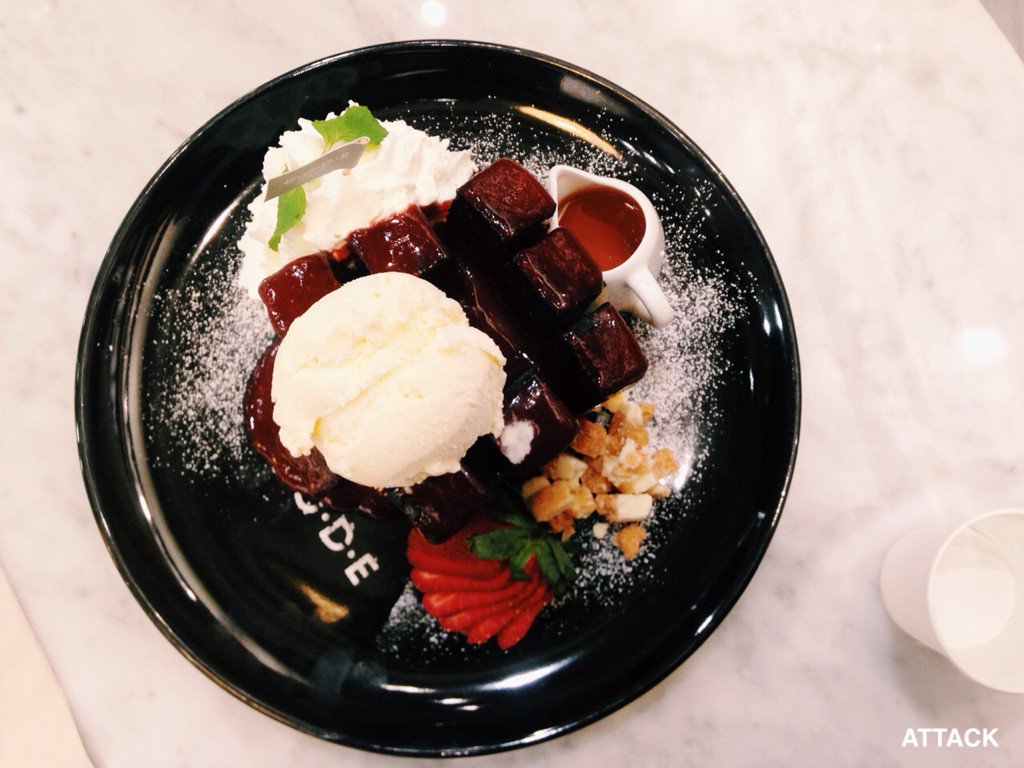 xxxattack131's tweet image. #CODECafe #toast 🍓