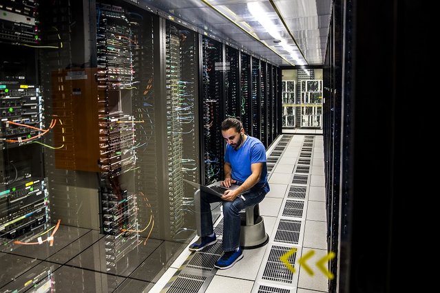 dpease's tweet photo. Hyperconverged + Security = Next Gen Data Center. Transform your Data Center with this 1 hr live web event. #OneCTO https://t.co/HuQjnrqdkm https://t.co/XX7zdTIEzm