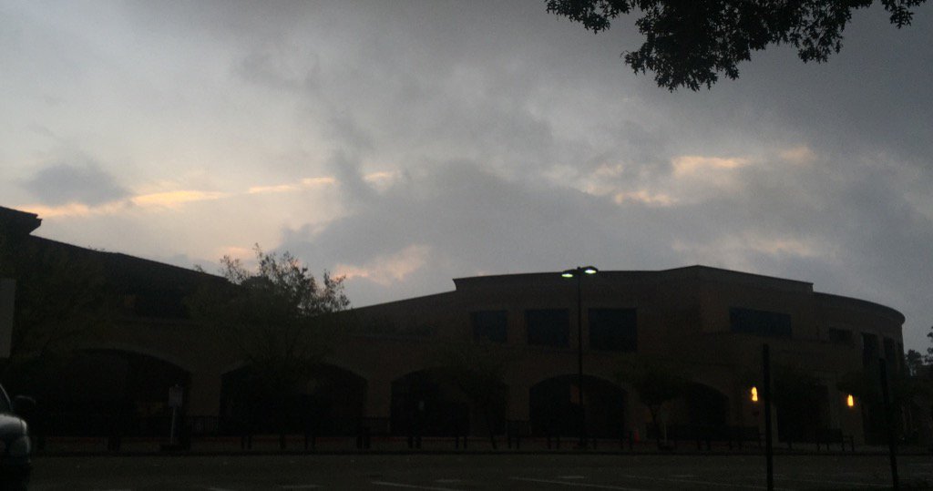 cd_bauer's tweet photo. Subsiding #Grayhaze reveals 1st #chemtrail of the day. #Houston 7:01AM @realDonaldTrump U CAN END #Geoengineering https://t.co/69NpulK54R
