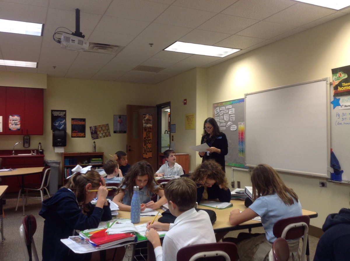 MrsMcRaesClass's tweet photo. Learning how to estimate decimals #trinitylearns #Eylesmath AG https://t.co/KZI6bZr55k