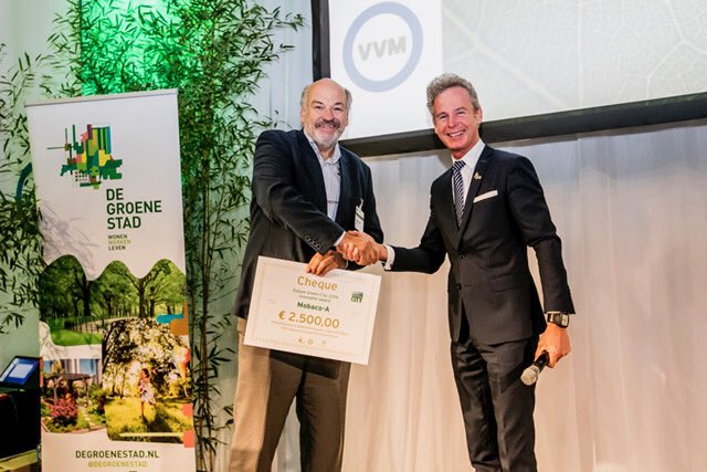 futuregreencity's tweet photo. Mobaco-A wint de Future Green City Innovatie-Award! #FGC16 https://t.co/BhzFxyIMnl https://t.co/dS5GM6VMIZ