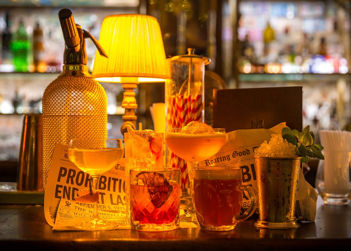 We're throwing a 1920's themed #RepealDay party &amp; you're invited!🍸
📍 #TheBlackCat
📆 Mon 5th Dec, 7pm
🎫 Free entry
elgatonegrotapas.com/1920s-style-co…