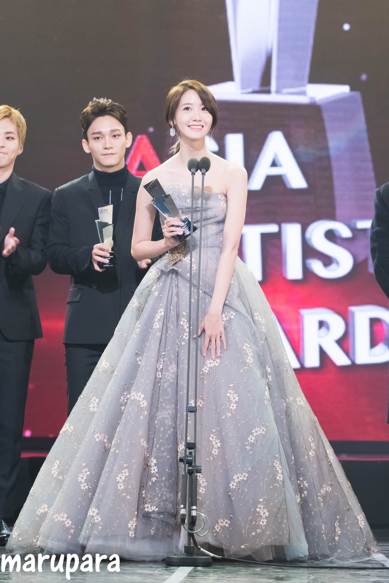 [PIC][16-11-2016]YoonA tham dự "'2016 Asia Artist Awards (AAA)" tại "Kyung Hee University Grand Peace Palace" vào tối nay - Page 4 CybCS1IVEAAq4Lb