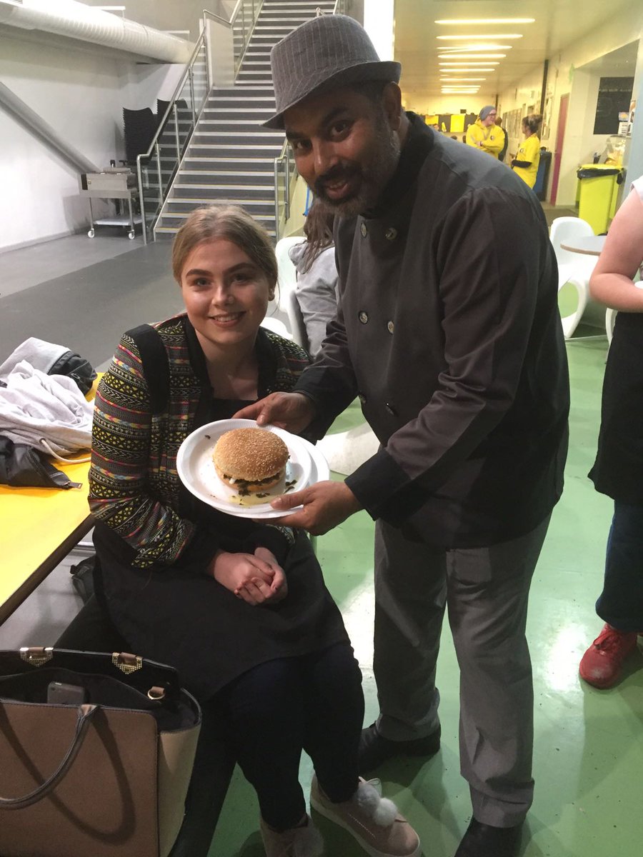 troops_jordan's tweet photo. Gift vouchers now available! The perfect Christmas present for the aspiring chef in your life @SafeguardFusion https://t.co/BqkcvGV4qc