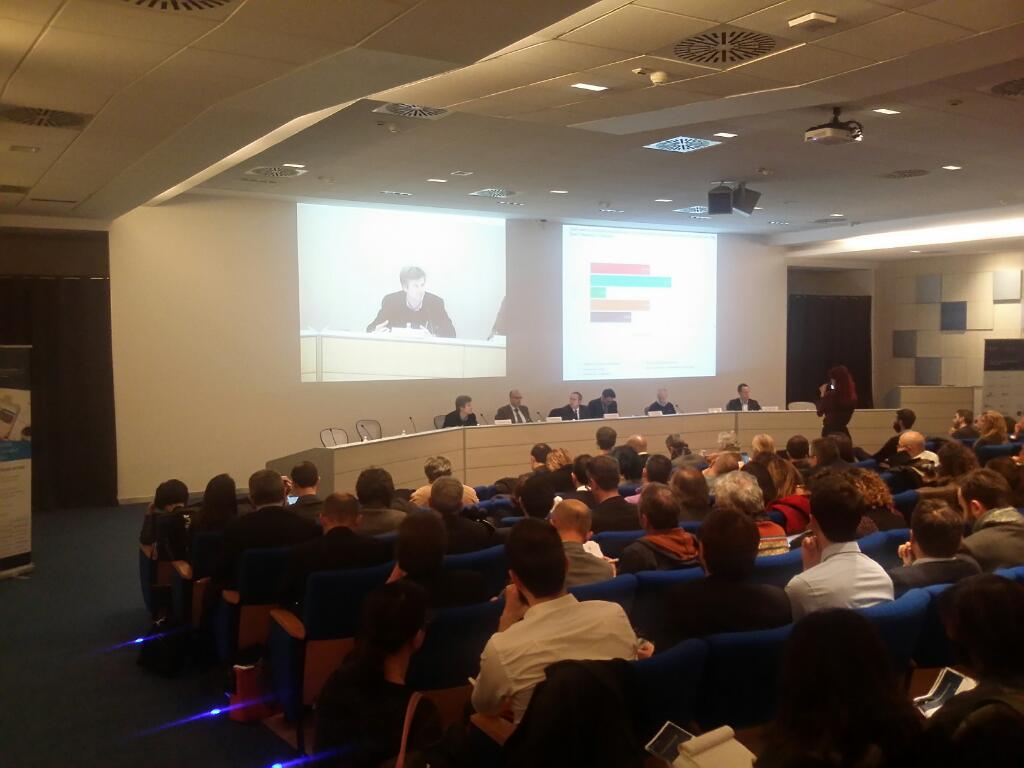 Osserv_Digital's tweet photo. Interviene F. Gianferrari Pini #Quantyca #OBDA16 https://t.co/yukYqABiHh