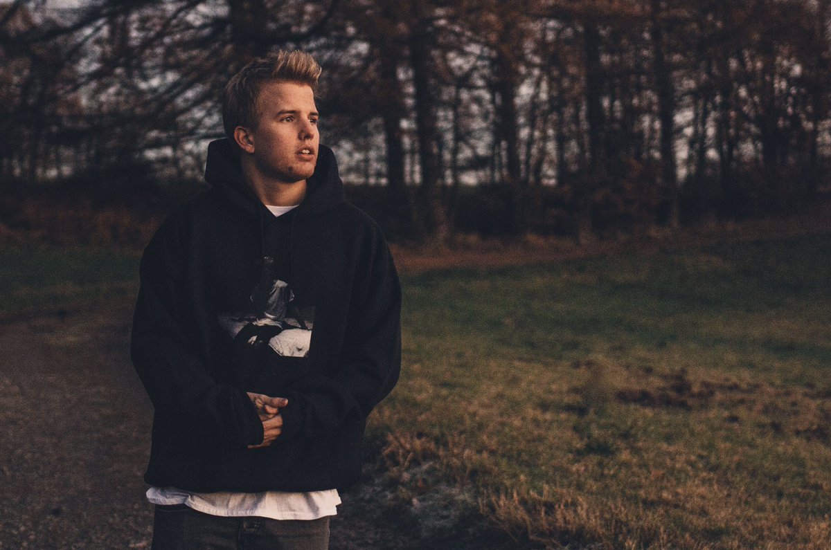 Der #SWG Hoody kommt auch am Sonntag :) Freu mich so wenn ihr den Kram endlich anziehen könnt 🙌 kayef.de