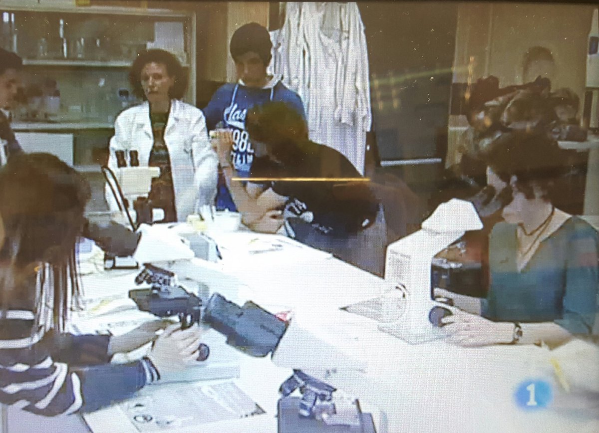 crodriguezriv's tweet photo. Presumiendo de compis en #tve1 @FarmaciaCEU @cglezmartin @nuria3355 @capegarCeu #orgulloCEU #todoeldiaenlatv https://t.co/eSeGRGP07G