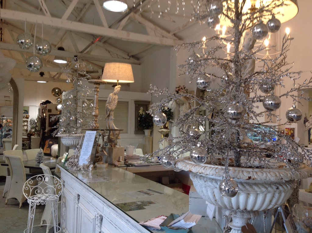 oldflighthouse's tweet photo. Fa la la la la.....Christmas has arrived #gifts #ChristmasGiftIdeas #lotsofsparkle #tuestreat https://t.co/lioA5wDV75