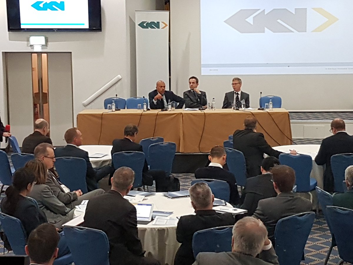 AeroSociety's tweet image. The #Energy and Future Aircraft panel are now taking questions @RollsRoyce @CFM_engines and @AirVehicles #tech16