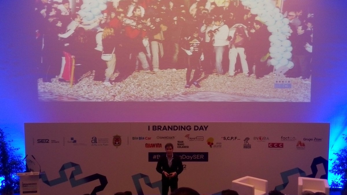 OJOaltrafico's tweet photo. Comienza la ponencia de @_davidmeca .Una experiencia única! #BrandingDaySER https://t.co/wyVoefCdrO