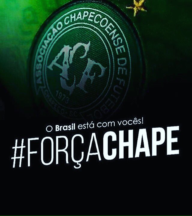 RelatosFrases's tweet photo. Hoje, o futebol brasileiro não tem cor, não tem camisa, não tem hino, não existe rivalidade. Orar/Rezar pelos familiares e força torcedores💚 https://t.co/mqckvJUxsf