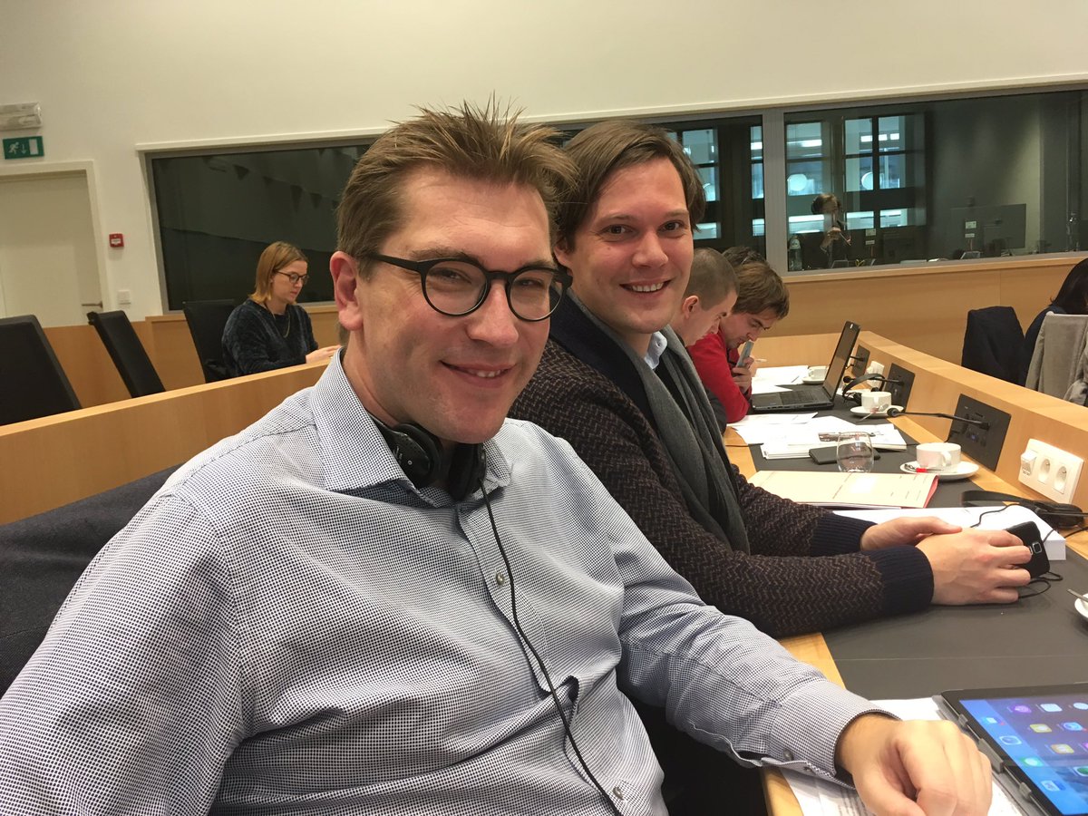 2 dagen met JCI'er <a href="/Schuermans_J/">Jonathan Schuermans</a> op stap in de kamer, kennismaking met commissiewerk. <a href="/jcinews/">TomasBaldwin</a> #beparex