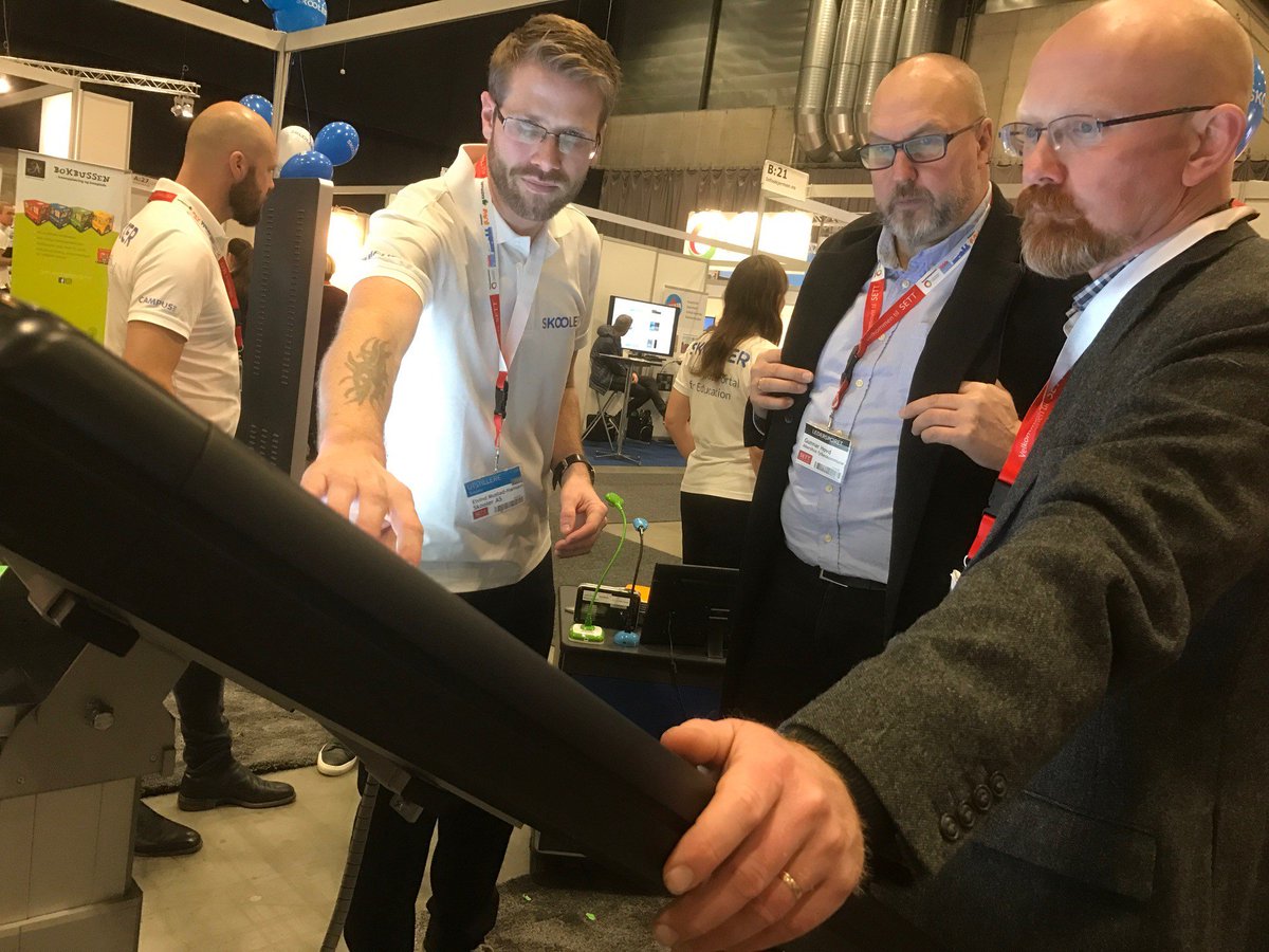 SkoolerNO's tweet photo. #settdagene Vi er i gang i dag også! Kom innom C:32 standen #SkoolerSETT #lærerhverdag #Demo #lærer #skole #utdanning #Office365 #SETT2016 https://t.co/gkG4RyfWN8