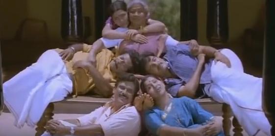 thalabathe's tweet photo. Twitter 2012 VS Twitter 2016 https://t.co/1gujiu08de