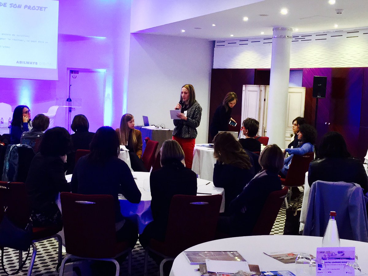 EFEmanagement's tweet photo. C'est parti pour le #pitch avec l'équipe des roses ! #HackTonPlanDeFormation @ABWSDigital #DLM2016 #formation https://t.co/asw4tDzWa0