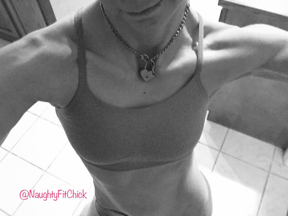 NaughtyFitChick's tweet photo. Early morning &amp; Kickin' ass! #fitchick #noexcuses #gettingitdone #imakethislookgood #yeahiworkout https://t.co/eQO3l2L7Cn