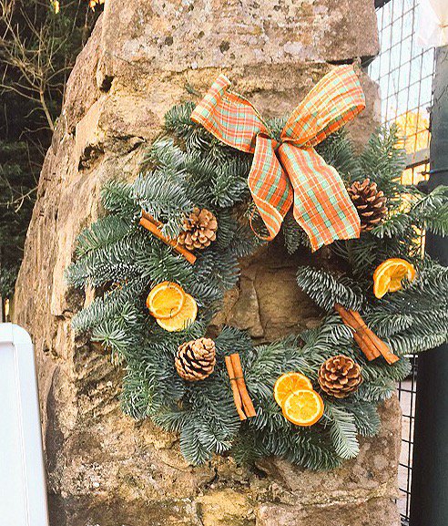 AG_EventsUk's tweet photo. Traditional #handmade Xmas wreaths on sale @DerwentsideHC in #Belper come down today and pick yours 🤔 https://t.co/hcGT5PFC2l