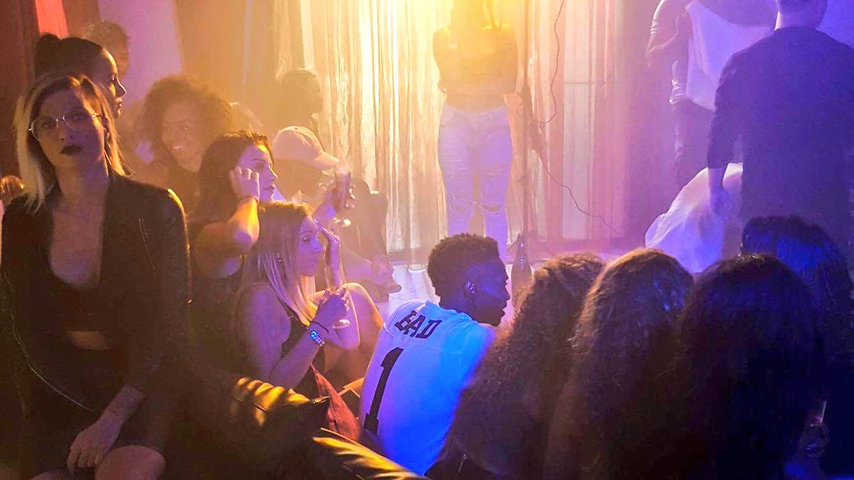 FredFlowAcademy's tweet image. Le single &quot;Samedi Soir&quot; @KURTYSLAYSON Ft @JokairMZ toujours dispo en streaming / +De186 000 vues YouTube 🔜 1er Clip ! #ToBeContinued