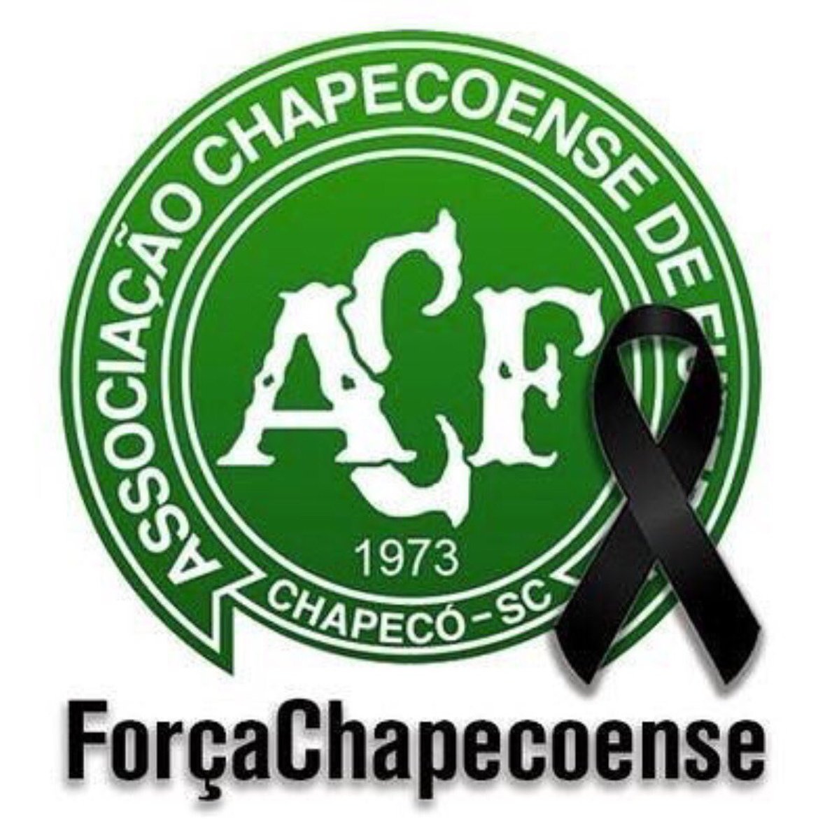 romorita11's tweet photo. Qué difícil arrancar con esta triste noticia... 😢
Mis condolencias a todas las familias. #FuerzaChapeco🇧🇷 https://t.co/y1ZqRuS78e