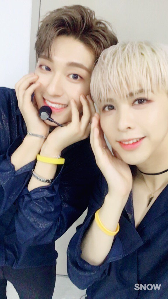 snuper6's tweet photo. 무슨 일이 일어나고 있나요?
세빈이와 태웅이가 뭉쳤습니다!!!
#스누퍼 #태웅 #세빈 #SNUPER #뭉치기 https://t.co/E8n2HJ0Lbt