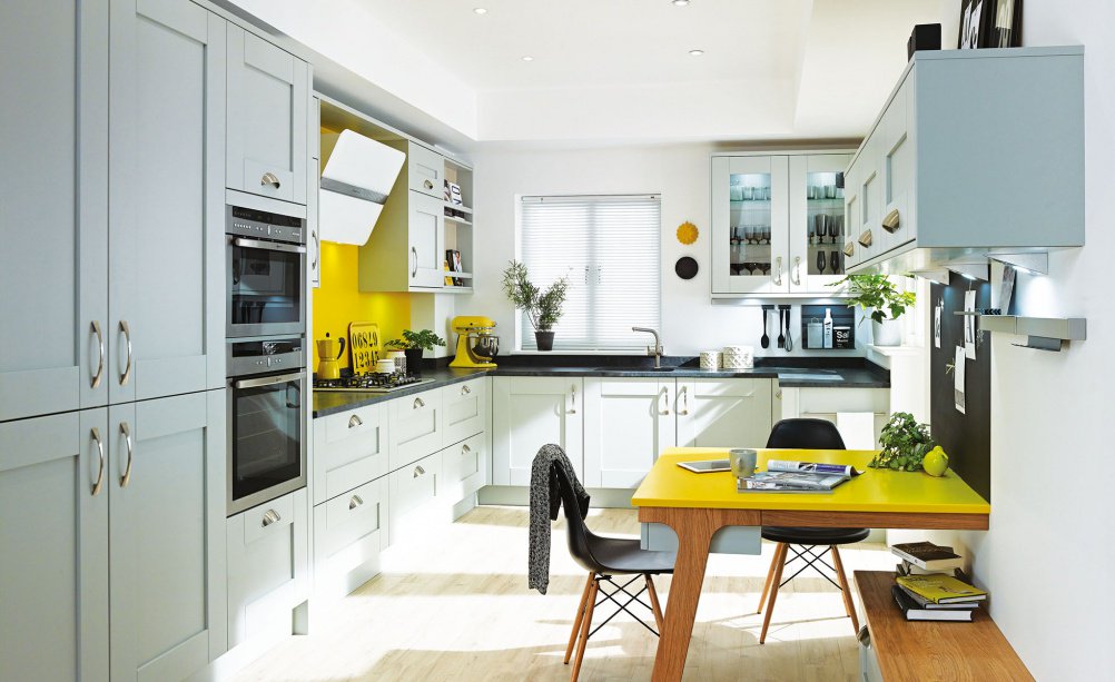 RealHomes's tweet image. How to save money on your kitchen ht.ly/psFe306CsGn