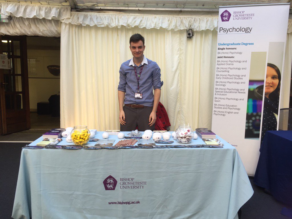 sleepandmemory's tweet image. Eyemasks, stress-ball brains, scanable keyrings and much more on offer! @BGULincoln #psy4stu @IamBGted