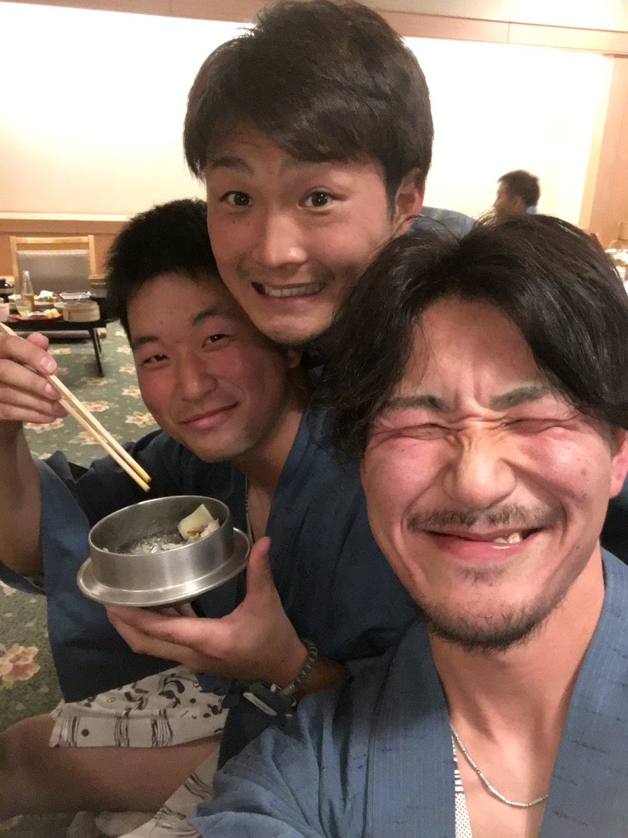 clmdreamin59's tweet photo. インスタグラマー信樂、香月と瓜二つのカッキー、Thank you 幕張な奴。

納会ナウ。 https://t.co/Qja0fbCsdq