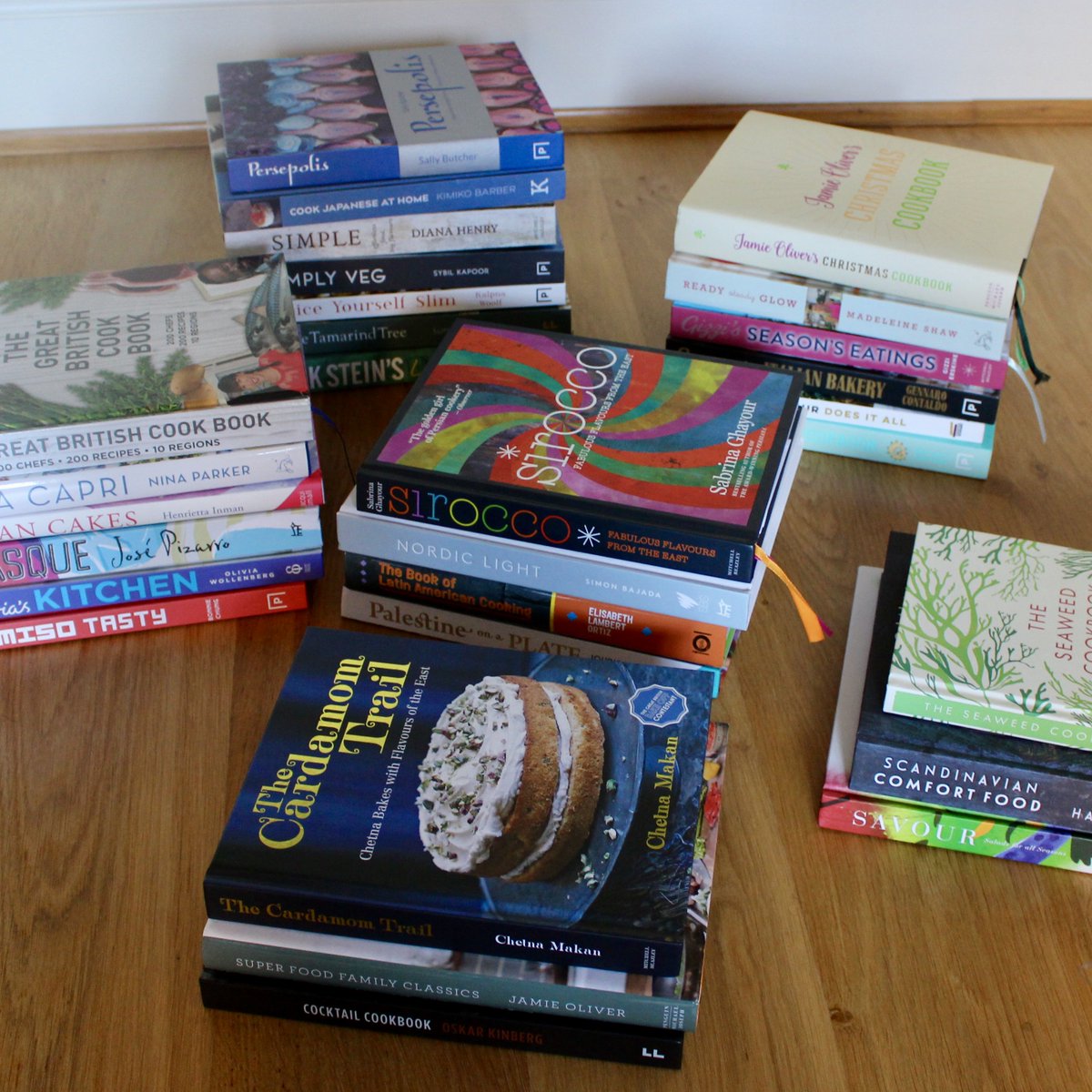 rhiansrecipes's tweet photo. 30 Best Cookbooks 2016: https://t.co/AxuxWy66Uf 
@KimikoBarber @SumayyaUsmani @palestinesplate @GizziErskine @GBCookBook @antoninaparker https://t.co/ZK0zXCXXfH