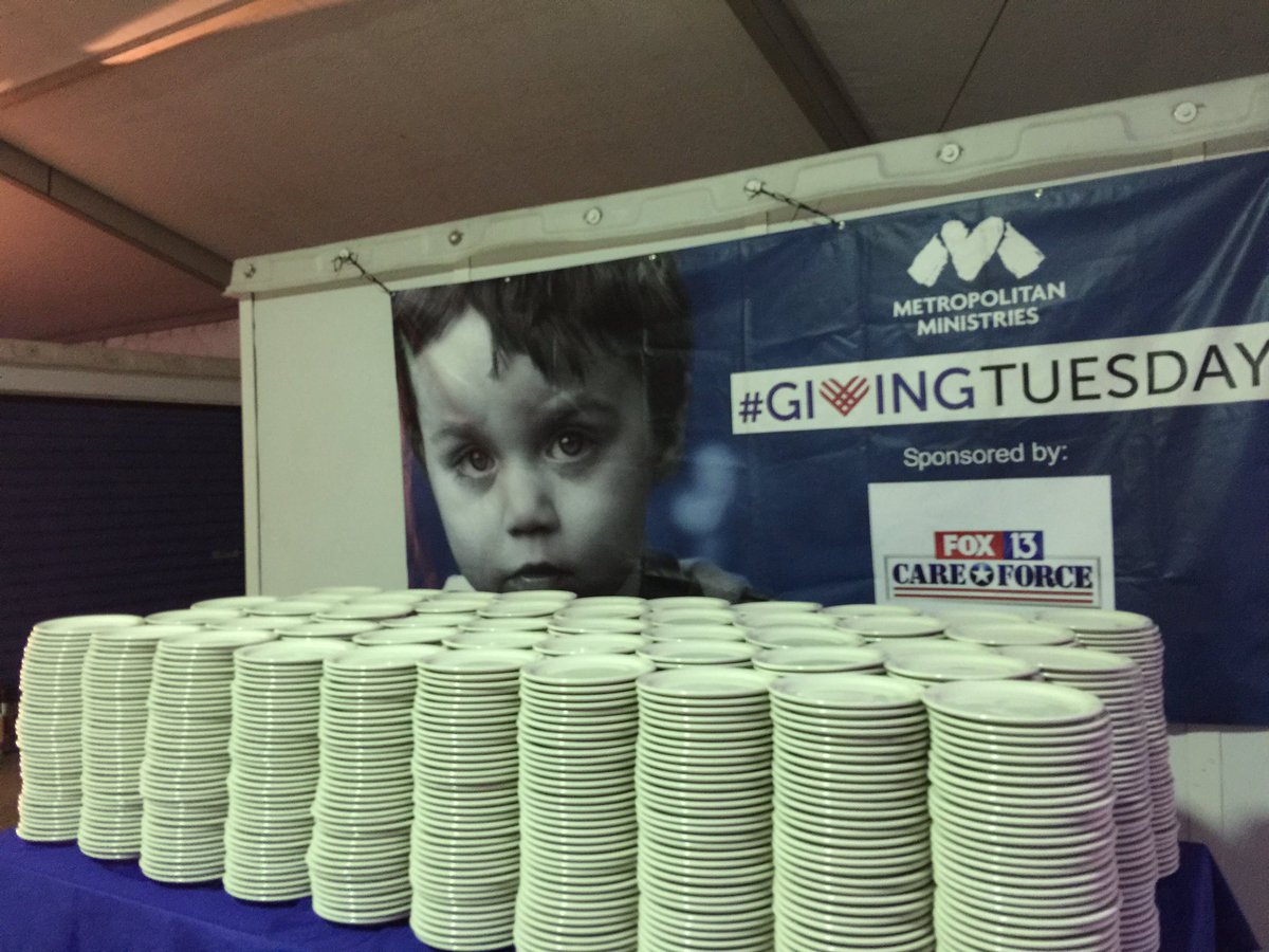 MetroMinistries's tweet photo. Today is #GivingTuesday! Help us meet our goal of filling 60,000 empty plates to feed hungry children. Give today: https://t.co/OyySVH0ePF https://t.co/AQvNNFz1xR