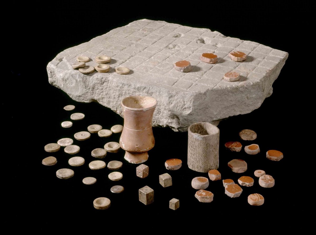 CarolineLawrenc's tweet photo. โก๏ธ โObjects from the edge of an empireโ by @EnglishHeritage
#CorbridgeHoard #HadriansWall #RomanBritain #RomanQuests
https://t.co/BdEEIrTlI6 https://t.co/Md4SA5mwoI