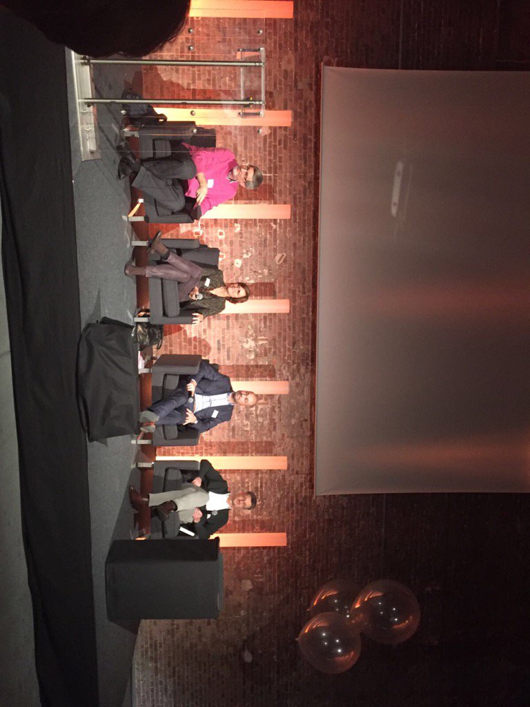 SAMMANfonds's tweet photo. Inspirerend debat tijdens newideals van @SocInnFabriek . Lieve Stappers SAMMAN mee in panel. https://t.co/tpys2SgMNF