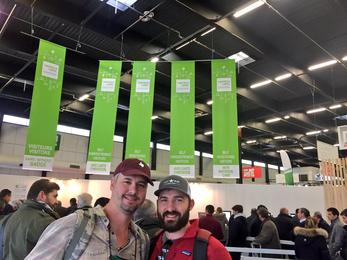 From Texas to Bordeaux! Chris from <a href="/WilliamChrisVin/">William Chris Vineyards</a> + Andrew from <a href="/LostDrawCellars/">Lost Draw Cellars</a> are here <a href="/vinitechsifel/">vinitech-sifel 🍇🍷🏺🇨🇵</a>... in their cowboy boots! #Wine