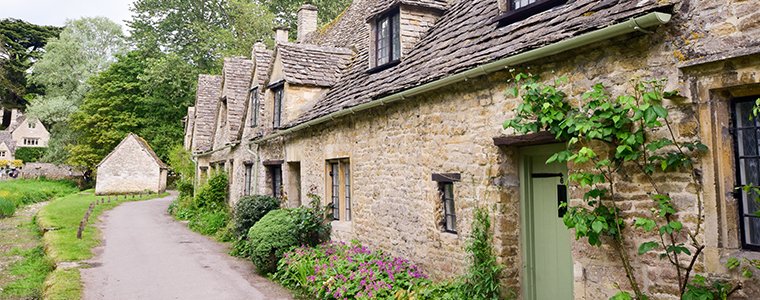 7 ways to spruce up your cottage without losing its vintage feel..

ow.ly/2ryI301U1nb

#Cottage #Vintage #Blog