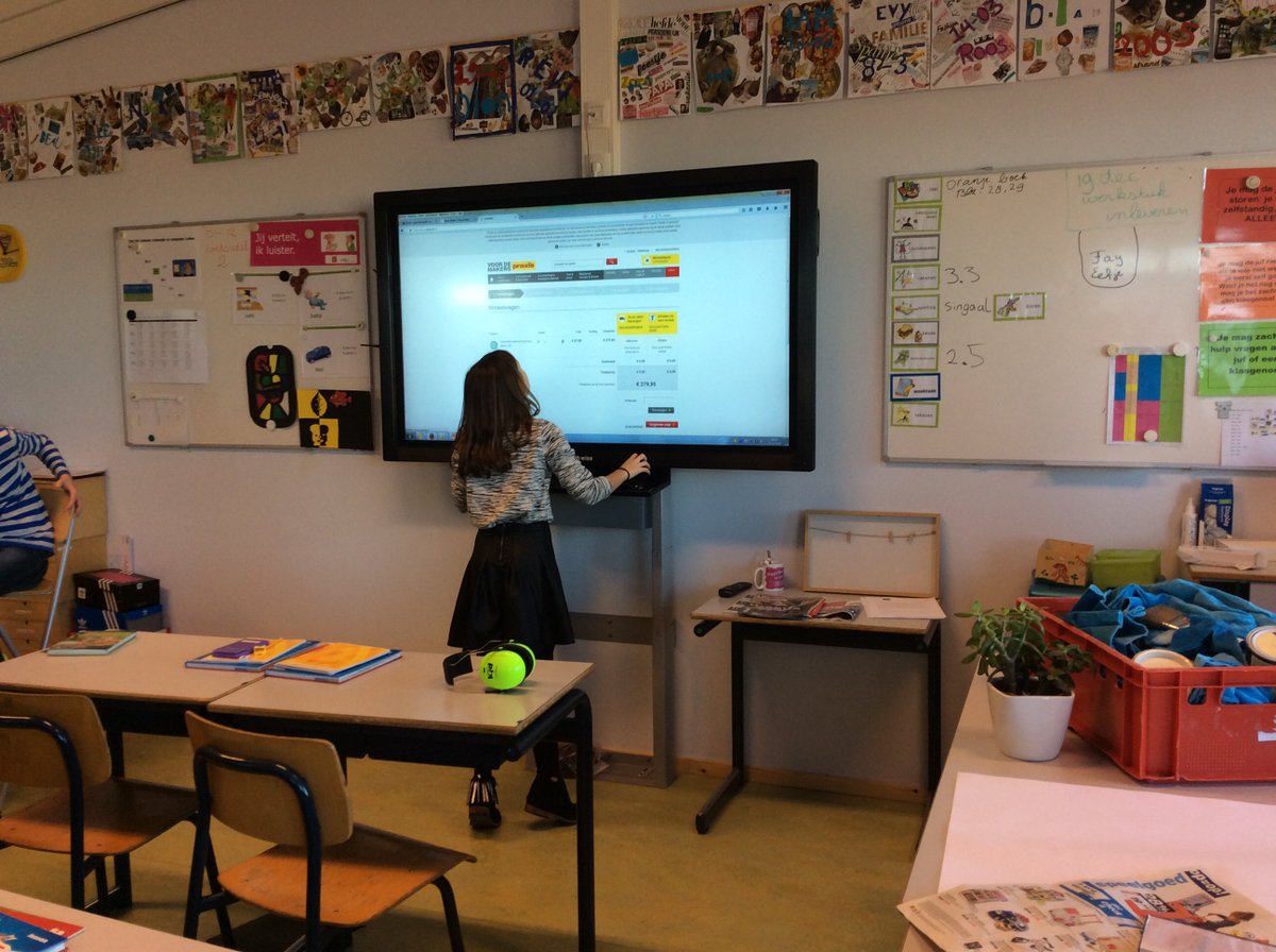 HenkLogtenberg's tweet photo. Prachtige onderzoeksles op @DeBoschuil . Na de rijke rekenvraag start de hele klas. ‘Met de Japanse lesopzet komt er een vibe in de school’ https://t.co/SLyvnHi7Ij