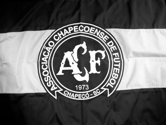 MillosFCoficial's tweet photo. Millonarios FC lamenta profundamente la tragedia que sucedió a @ChapecoenseReal. El mundo del fútbol está de luto. https://t.co/boPdzEyeER